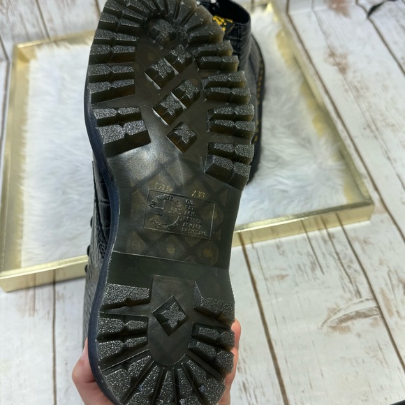 Dr. Martens Doc Martens Women's Sinclair Crocodile Quad Retro Platform Boots New - Picture 14 of 15